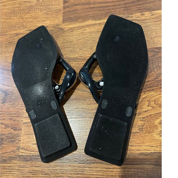 Jeffrey Campbell Women’s Linques Jelly Sandals – Black/Gold – Size 9 – NWOB - Picture 7 of 10